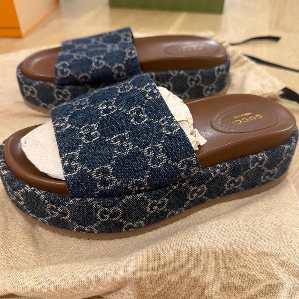 Gucci Denim GG Slide Sandals in Denim Blue and Brown - Picture 3 of 3